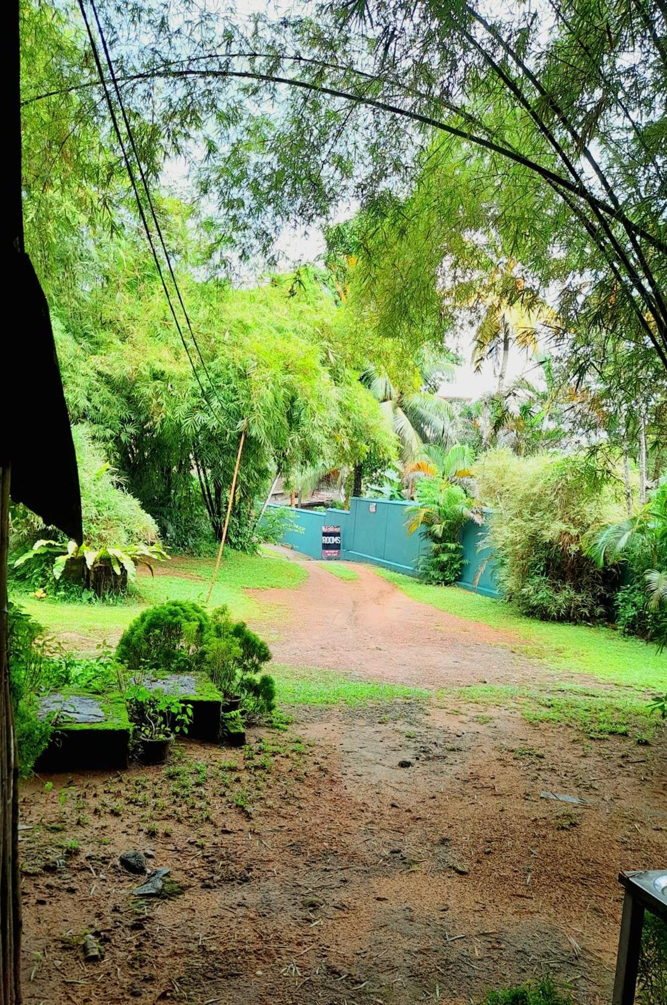 Madara Hotel Horana Buitenkant foto